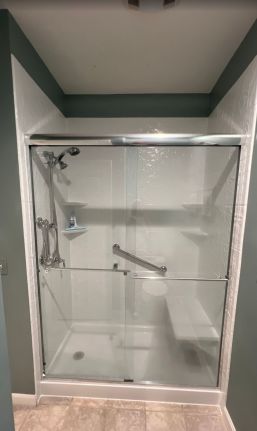 Before & After Walk-In Shower Installation in Litchfield, NH (2)