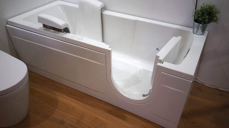 Walk-in bathtub installation by Cloud 9 Tubs LLC